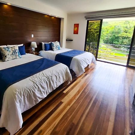 Burbi Lake Lodge Monteverde Exterior photo
