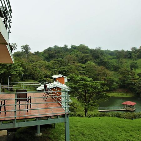 Burbi Lake Lodge Monteverde Exterior photo