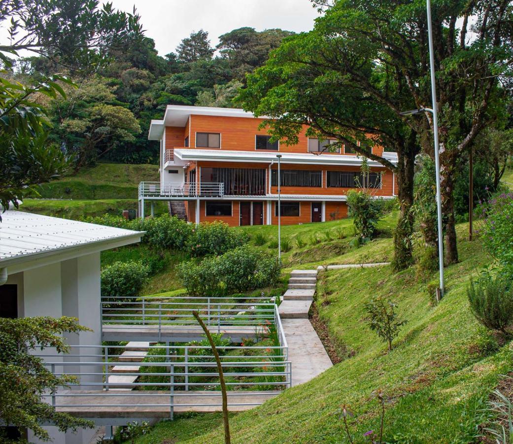 Burbi Lake Lodge Monteverde Exterior photo