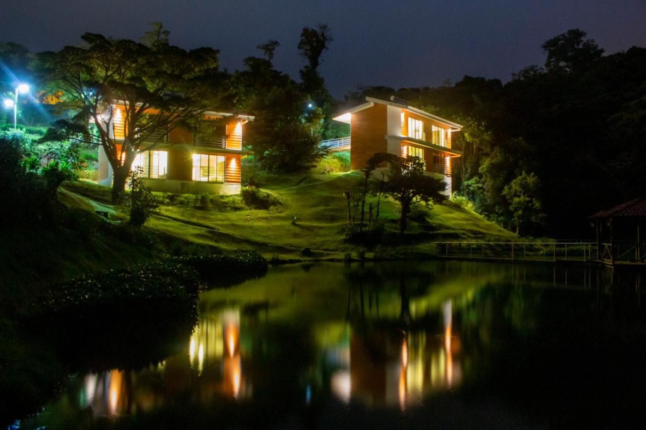 Burbi Lake Lodge Monteverde Exterior photo