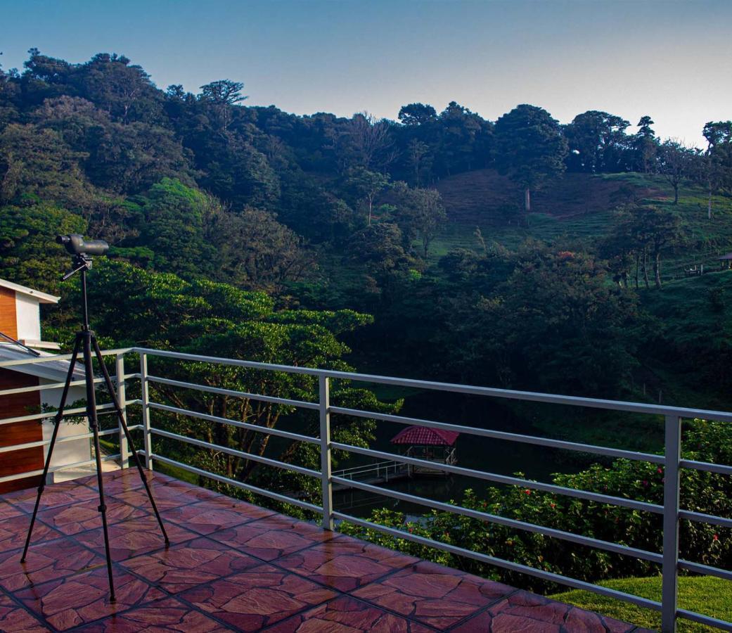 Burbi Lake Lodge Monteverde Exterior photo