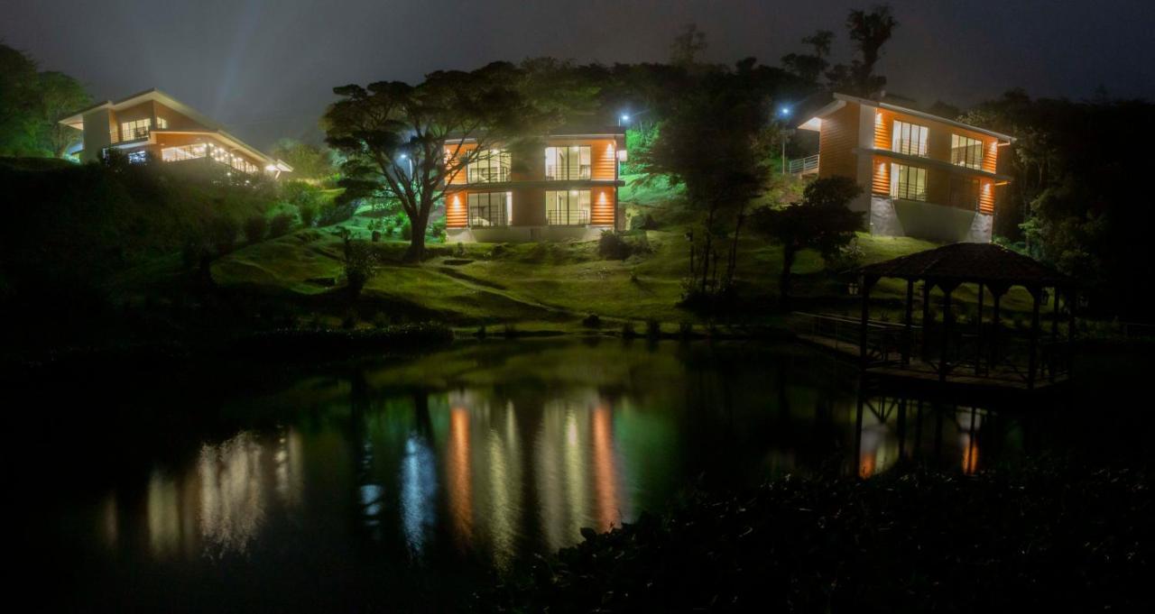 Burbi Lake Lodge Monteverde Exterior photo