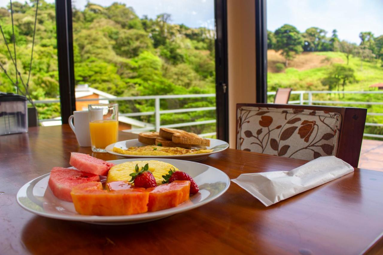 Burbi Lake Lodge Monteverde Exterior photo