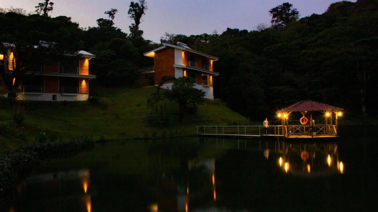 Burbi Lake Lodge Monteverde Exterior photo