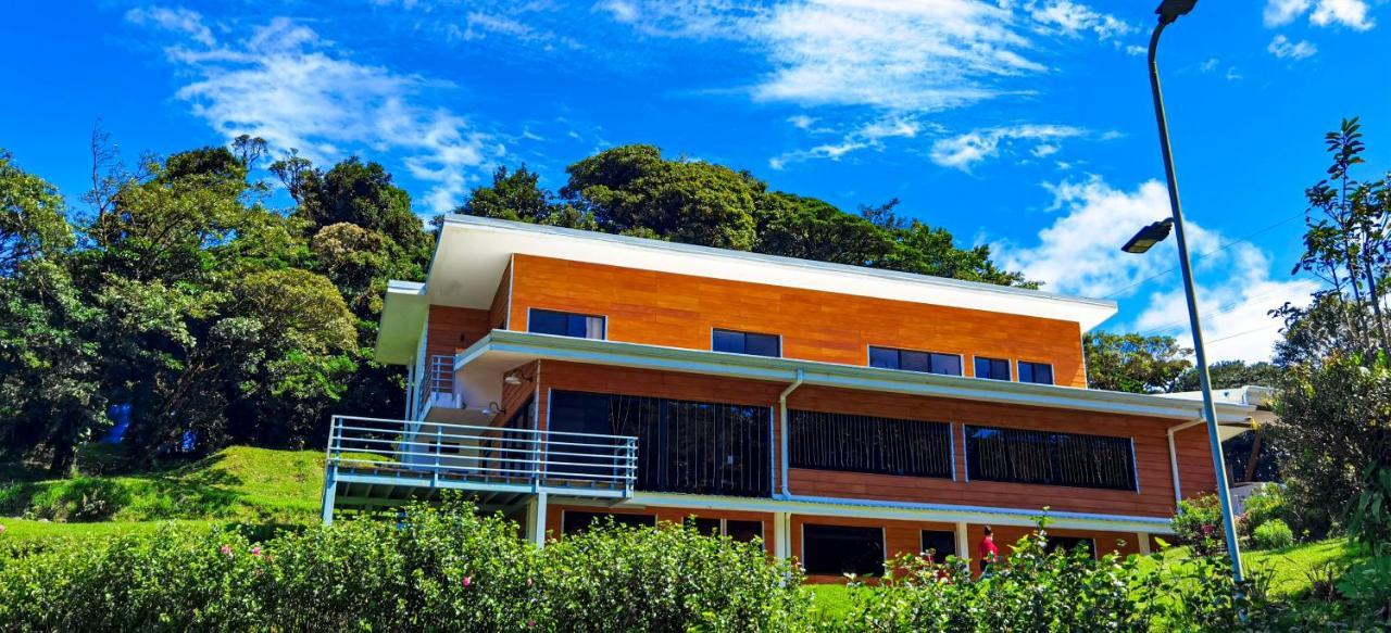 Burbi Lake Lodge Monteverde Exterior photo