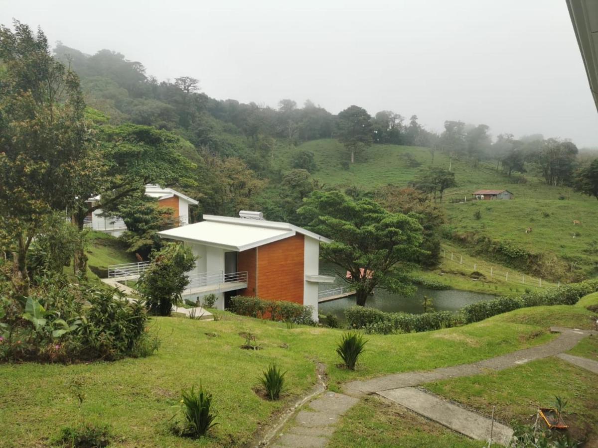 Burbi Lake Lodge Monteverde Exterior photo