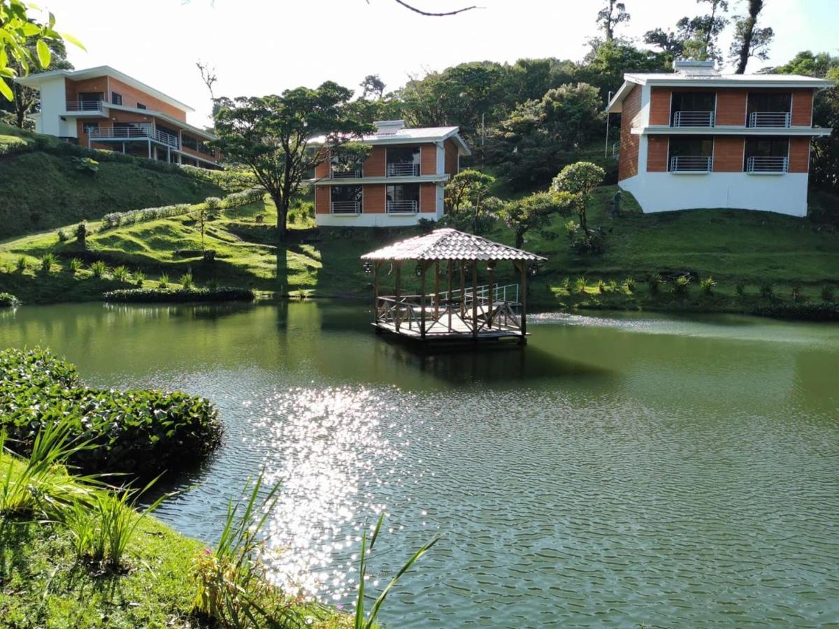 Burbi Lake Lodge Monteverde Exterior photo